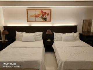 Tagaytay Staycation by Naya and Darla w Free Swimming Pool, WiFi & Netflix - Tagaytay - 7