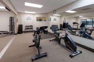 Wingate by Wyndham Erie - 3