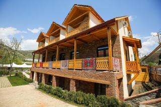 CHALET DILIJAN Hotel & Restauarant - Dilijan - 9