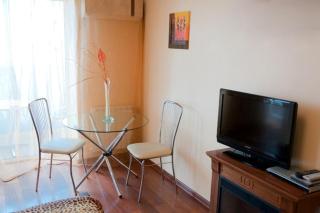 Modern Apartment with Panoramic View near Metro 23August - Kharkiv - 6