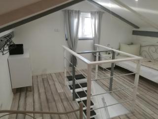 Obiteljski Apartmani Švob Lavanda & Ružmarin sa pogledom na more - Novi Vinodolski - 9
