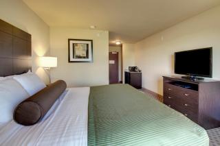 Cobblestone Inn & Suites - Brillion - 2