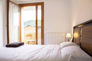Chalet en urbanización, ideal para esquí - Biescas - 2