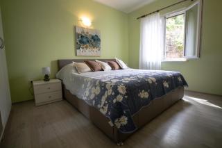 Apartment Jelena - Molunat - 2