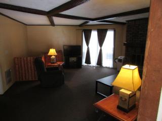 The Lake George Inn - Lake George - 8