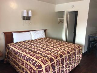 Mount-N-Lake Motel - Wofford Heights - 3