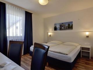 Hotel Olympia - Munich - 6