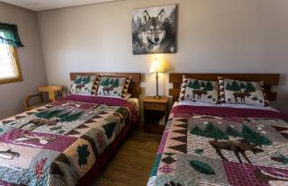Bear Tracks Inn - Lion's Head - 2