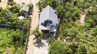 Ocean Bird & Wanita's Self Catering - Pointe Au Sel - 7