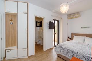 Gregovic Family Apartments - Petrovac na Moru - 7