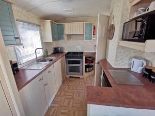 Esmeralda's Caravan Hire Mablethorpe - Mablethorpe - 7