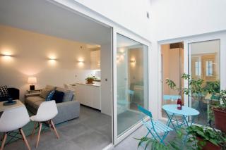 GATU Villa Alameda, " Preferente mayores de 25 años y familias " - Cadice - 0