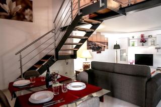 Mega House - Catania - 1