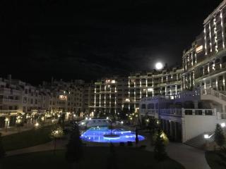 Varna South Bay Beach Apartment - 6