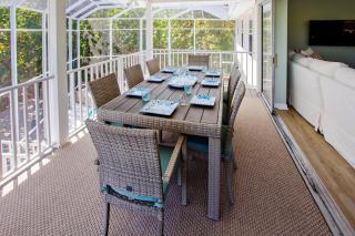 Stunning Newly Designed and Renovated Home seconds to the Gulf Of Mexico - Sanibel - 2
