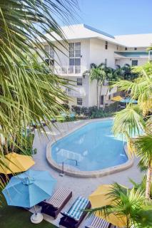 Suites at Coral Resorts - Miami - 9