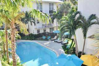 Suites at Coral Resorts - Miami - 6