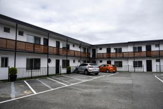 Hobart Tower Motel - 6