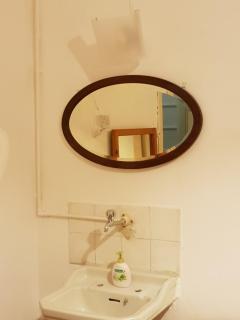 TRIANON Hostel - Central Paphos Old Town - Paphos - 8