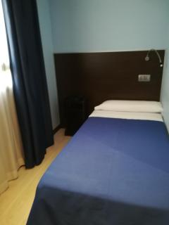 Hostal Avenida Barajas - 9