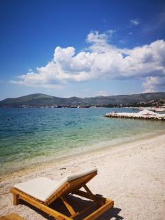 Penthouse Duplex Apartment Anna - 4 bed 3 bath - Seaview - Free Parking - Beach and Restaurants 250m - Ciovo and Trogir - 15 minutes to Airport - Trogir - 6