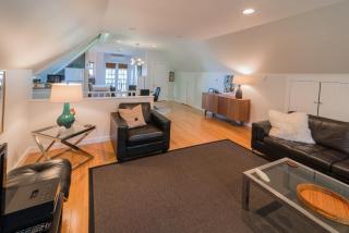 The Carriage House Loft - Kingston - 4