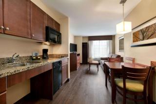 Days Inn & Suites by Wyndham Sherwood Park Edmonton - 1