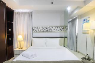 Azalea Suites Cikarang Studio Apartment with Bathtub By Travelio - Bekasi - 0