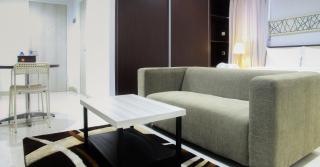 Azalea Suites Cikarang Studio Apartment with Bathtub By Travelio - Bekasi - 9