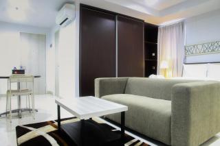 Azalea Suites Cikarang Studio Apartment with Bathtub By Travelio - Bekasi - 5