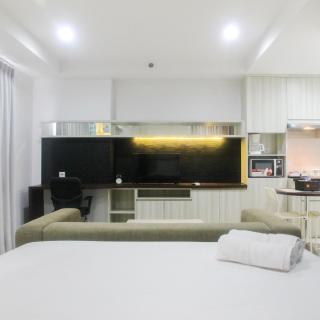 Azalea Suites Cikarang Studio Apartment with Bathtub By Travelio - Bekasi - 7
