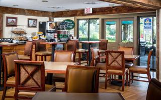 Best Western Inn & Suites Rutland-Killington - Rutland - 8