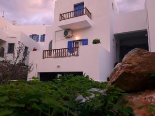 Larinaki's Studios No3 - 3