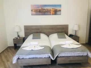 Napoli Suites Studios Aparthotel - St Julian's - 1