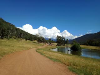 Riverbend Homestead - Bright - 8