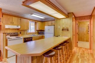 4 Bed 2 Bath Vacation home in Whittier - Whittier - 3