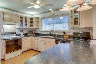 2 Bed 2 Bath Vacation home in Whittier I - 9