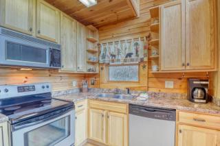 3 Bed 3 Bath Vacation home in Whittier - Whittier - 2