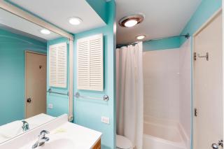 4 Bed 2 Bath Apartment in Queens Grant Villas - 2
