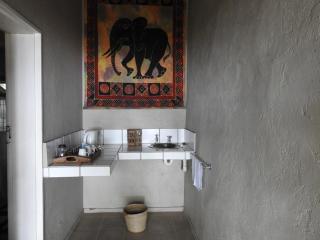 Norman Carr Cottage - Monkey Bay - 8