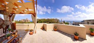 CENTER Penthouse - MEDIEVAL Town 10'- BEACH 2' - 7