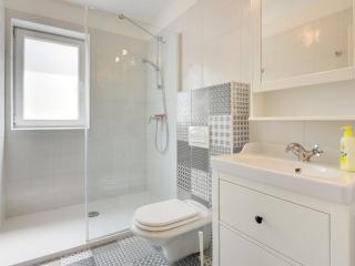 Villa Blanca with a heated private pool - Ružići - 6