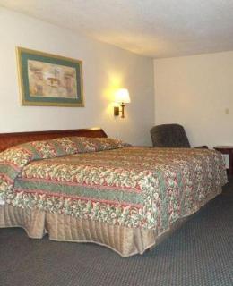Red Carpet Inn (formerly Royal Inn) - Terre Haute - 4