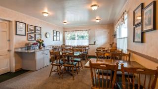 Baugh Motel, SureStay Collection by Best Western - Logan - 2
