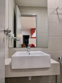 Strait Garden Suites X Ace Pro @ George Town - 3
