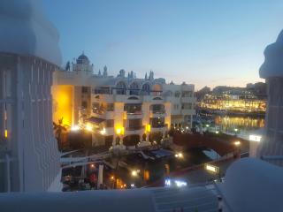 HomelyStay-Benalmadena, Puerto Marina - Benalmádena - 9