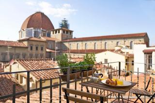 One of a kind Near The Duomo w/Balcony Palace Apt - Florenz - 9