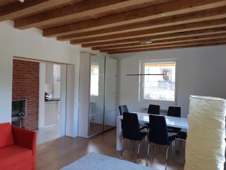 House of Laura - 1