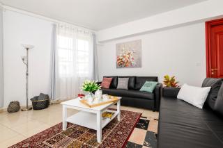 Bella Vita Upscale Residence - Premium City Center & Free Private Parking - 8