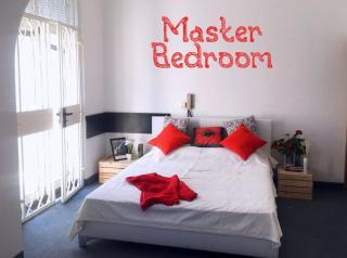 2-level BIG space near beach, bars, walking street - 8